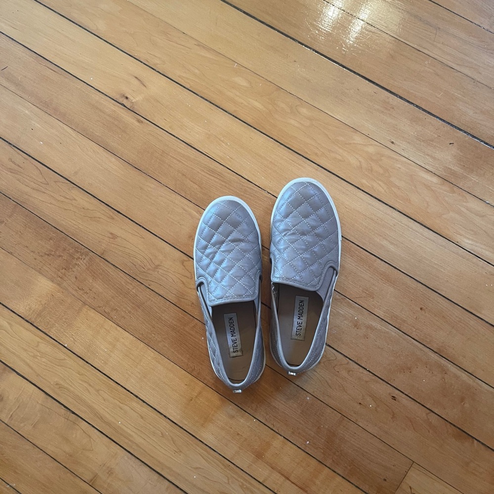 Steve Madden Ecentrcq Slip on Sneakers